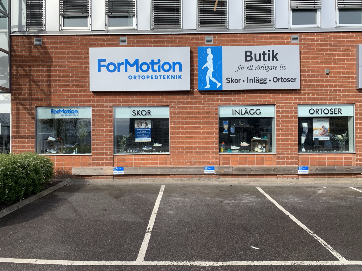 Fasadskyltar och fönsterdekor för ForMotion Ortopedteknik